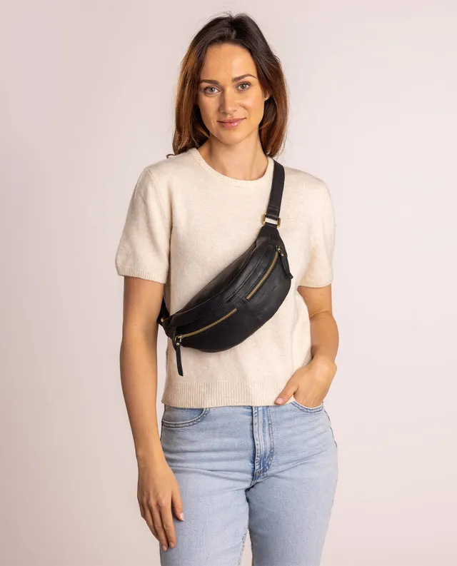 gusti-leder-acton-mini-umh-ngetasche-leder-mit-3-rei-verschlussf-chern image 1