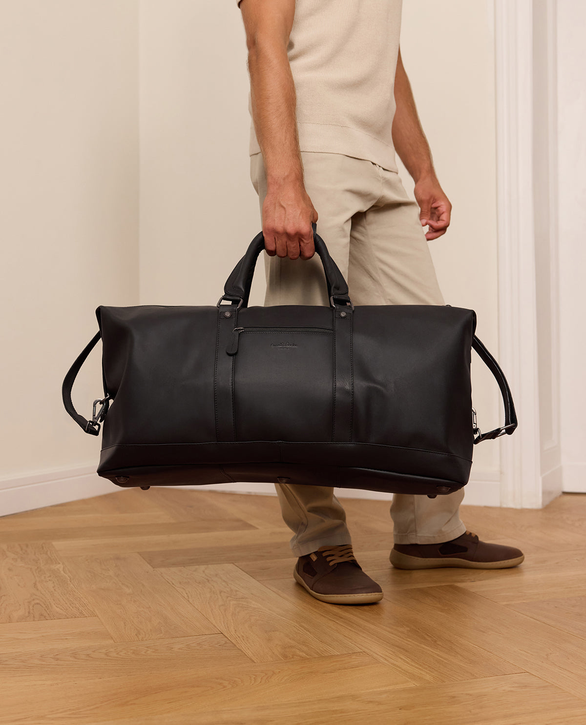 gusti-leder-fernando-gro-e-reisetasche-weekender-aus-leder image 1
