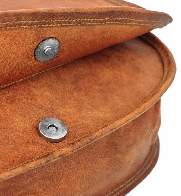 gusti-leder-holly-handtasche-vintage-look-outlet image 6