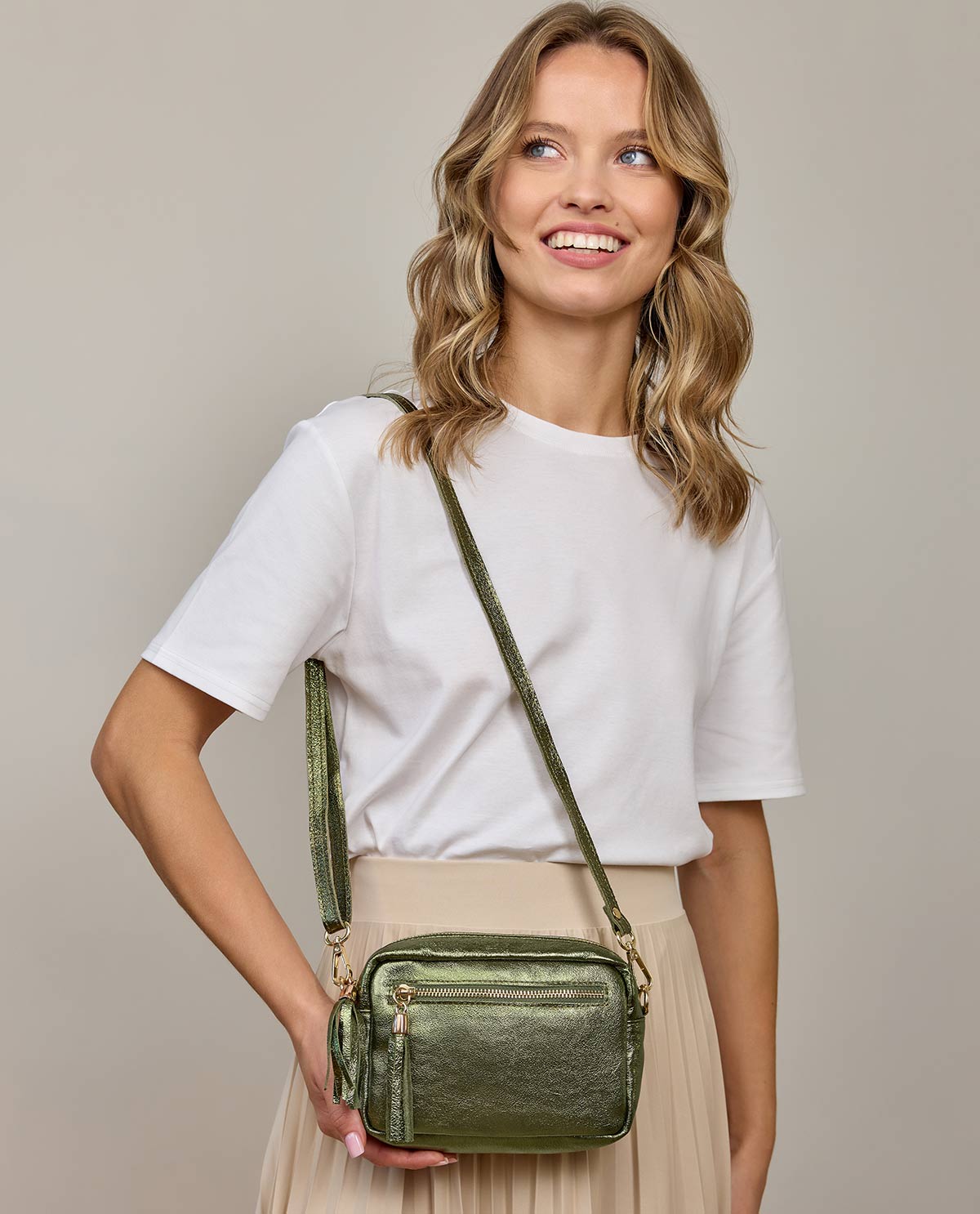 gusti-leder-cariba-umh-ngetasche-leder-damen-mit-rei-verschluss image 6