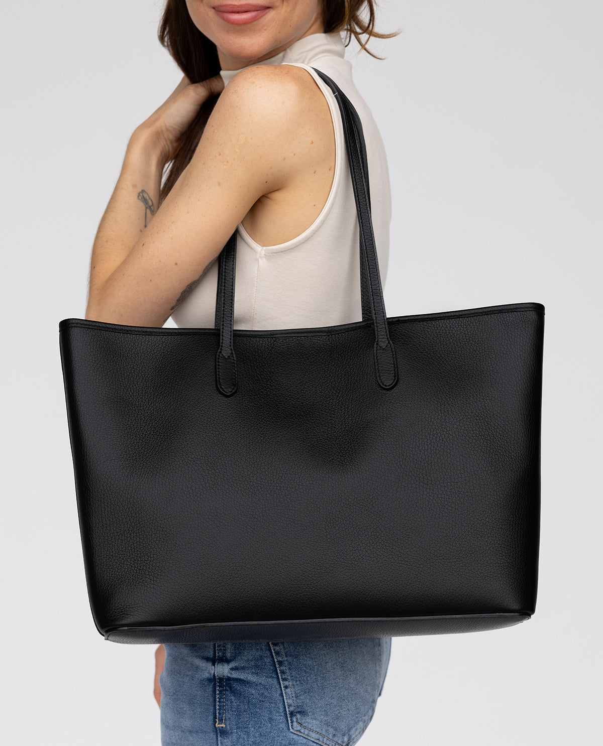 gusti-leder-tilde-gro-e-schwarze-leder-handtasche-f-r-damen-made-in-italy image 1