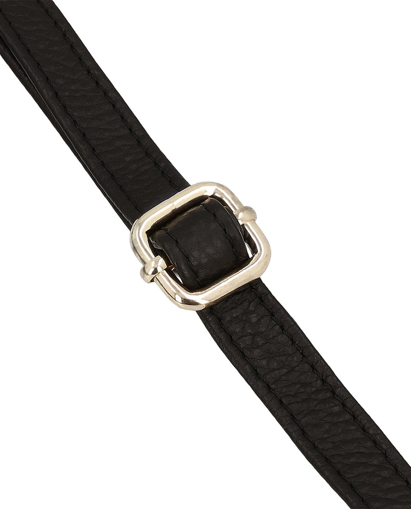 gusti-leder-aurelie-kleine-handtasche-damen-schwarz-leder-mit-airtag-fach image 6