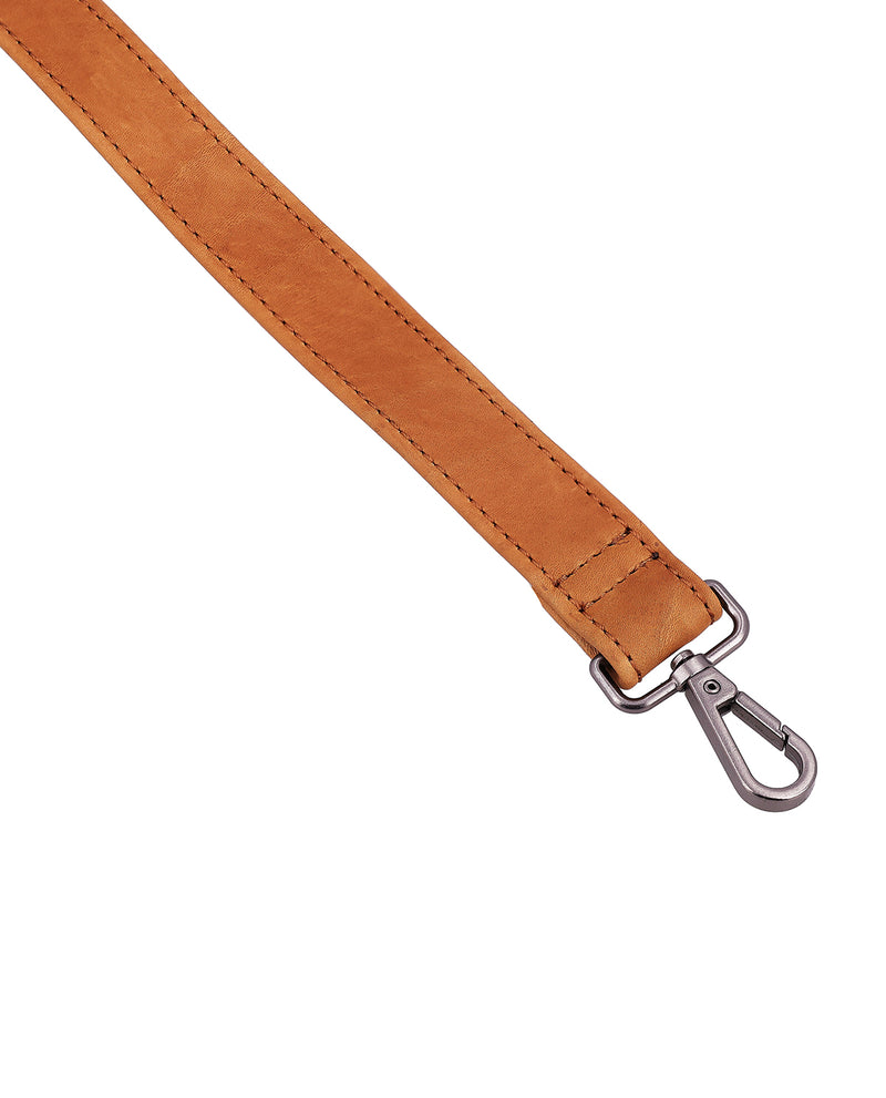 gusti-leder-bibi-umh-ngetasche-crossbody-hellbraun-mit-airtag-fach image 2