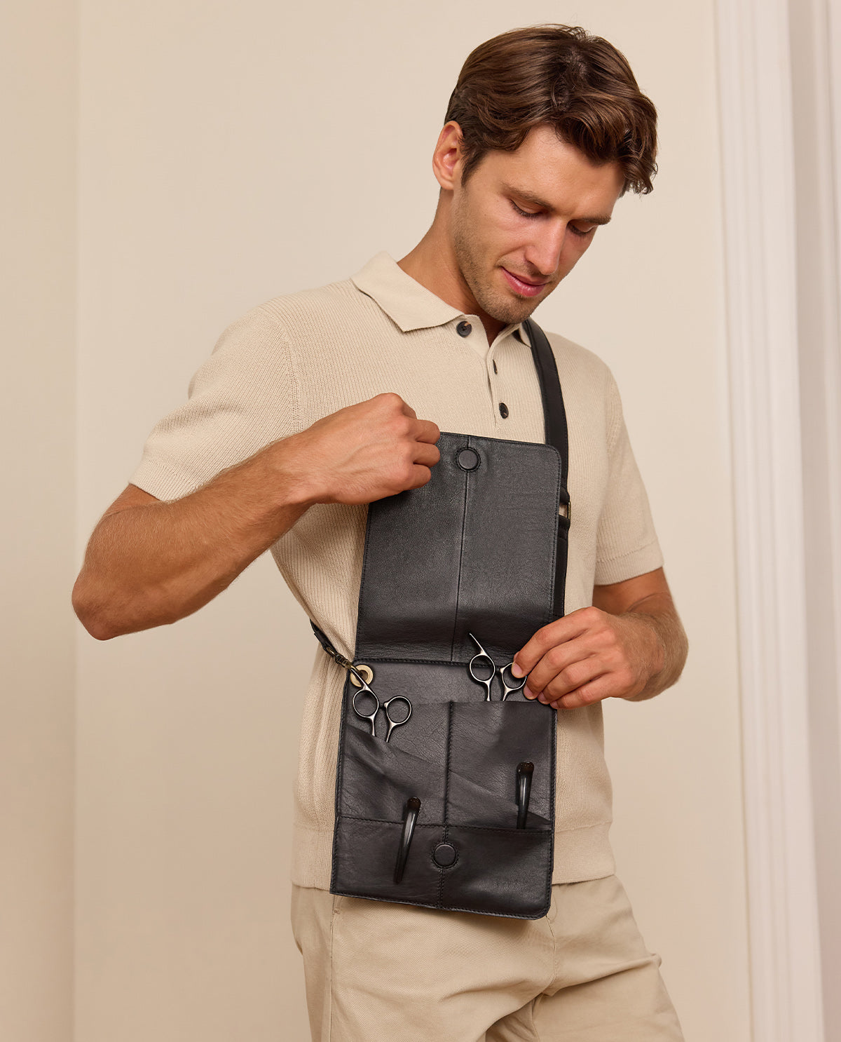 gusti-leder-moana-friseur-tasche-schwarzes-leder-f-r-styling-werkzeug image 1